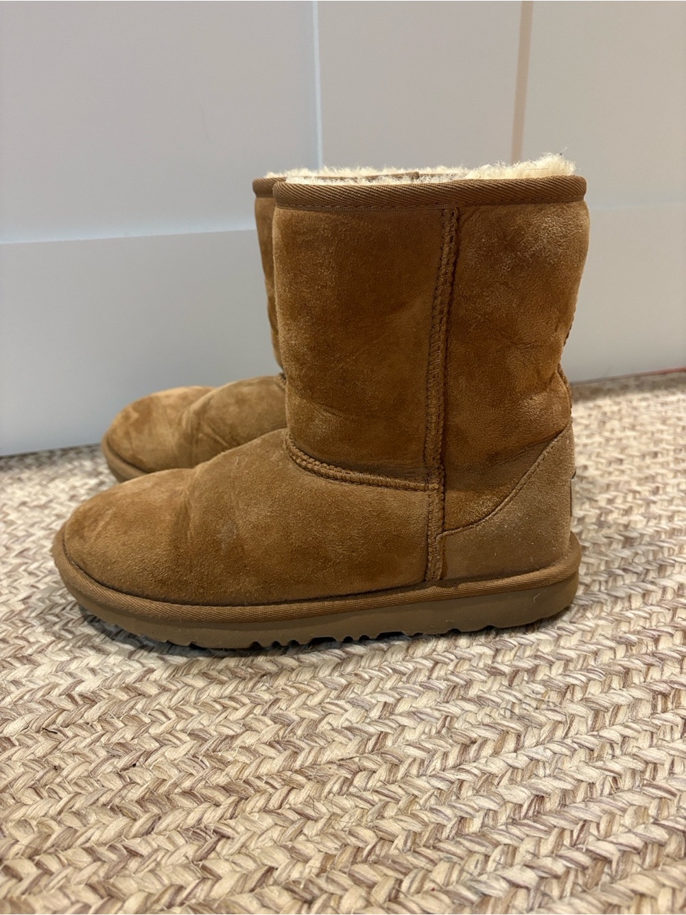 Kids Classic Shearling-Lined Suede Boots - Chestnut